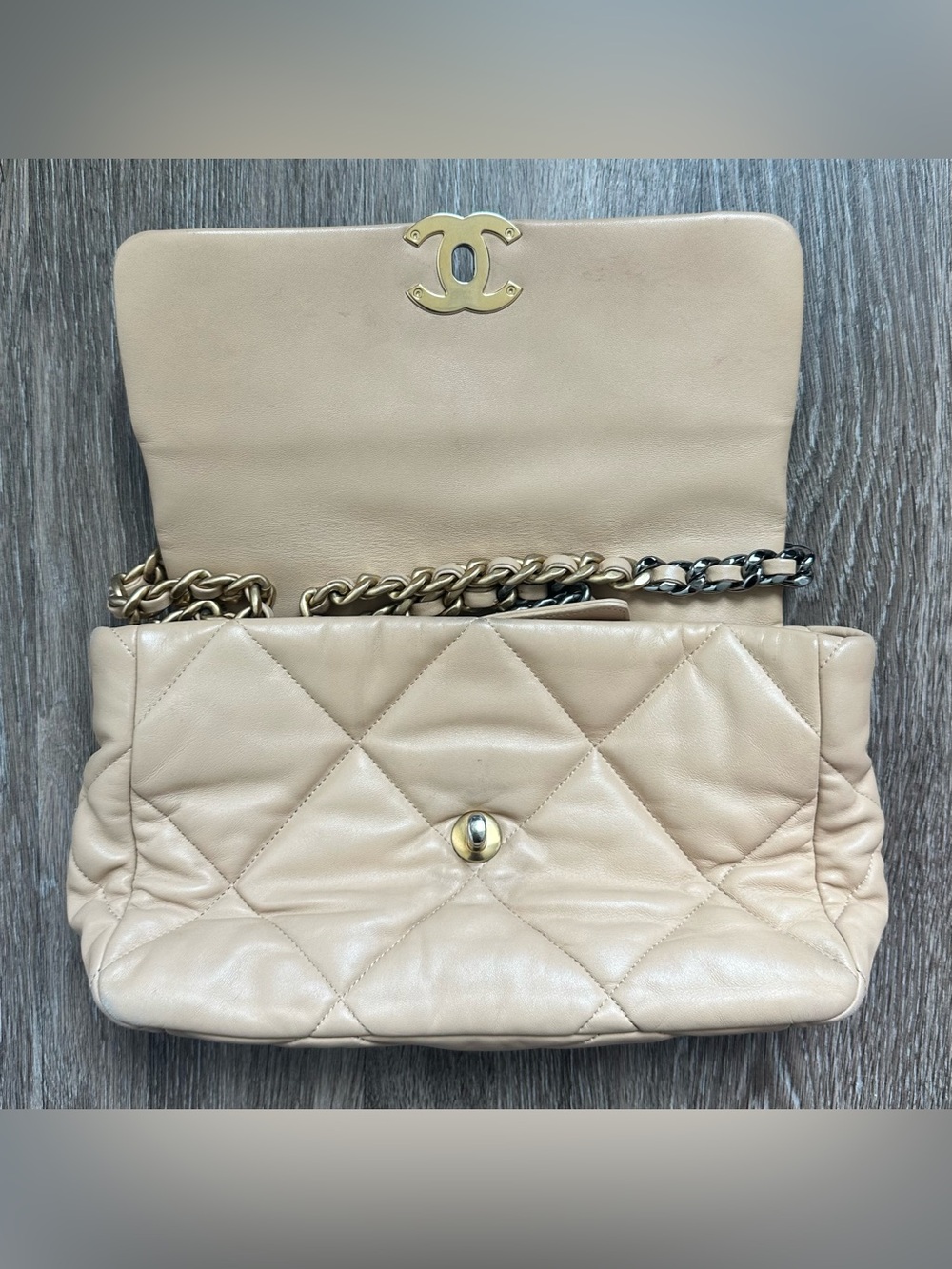 Chanel 19 Flap Bag Large Lambskin Quilted Leather Beige Gold Silver Strap CC - Picture 4 of 11